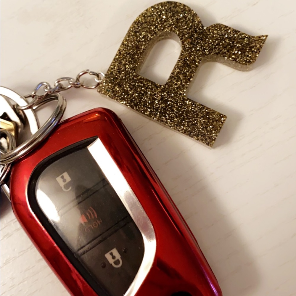 Resin keychains - Picture 2 of 5